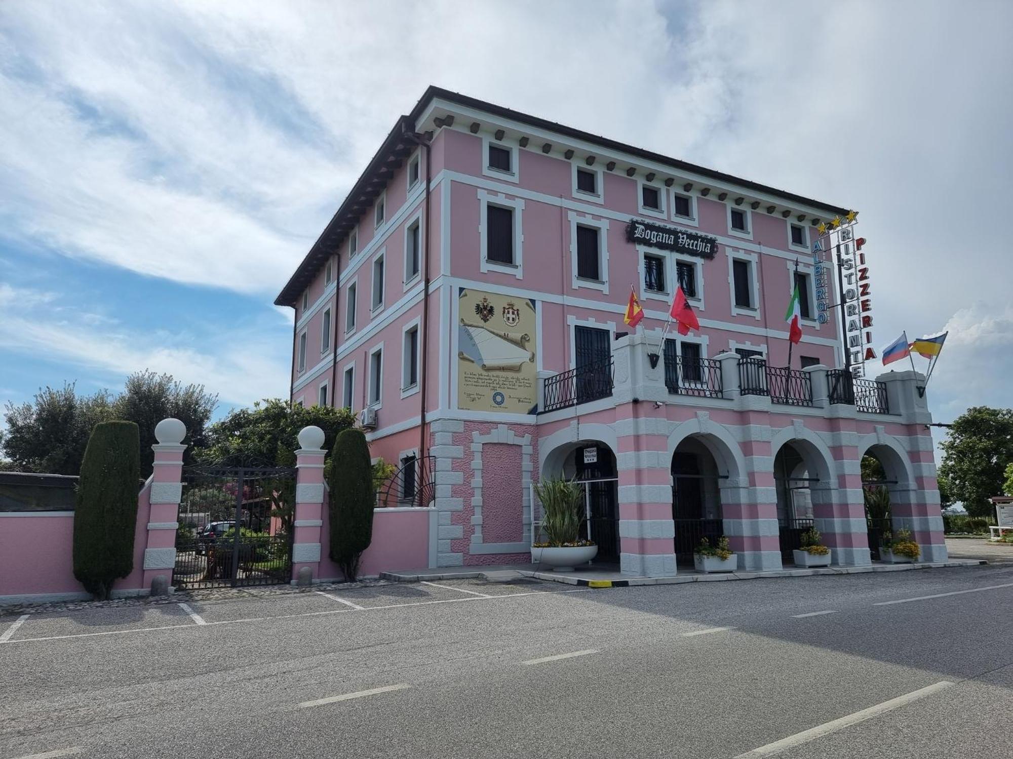 Dogana Vecchia - Hotel & Residence B&B Ristorante & Pizzeria Trivignano Udinese Eksteriør billede