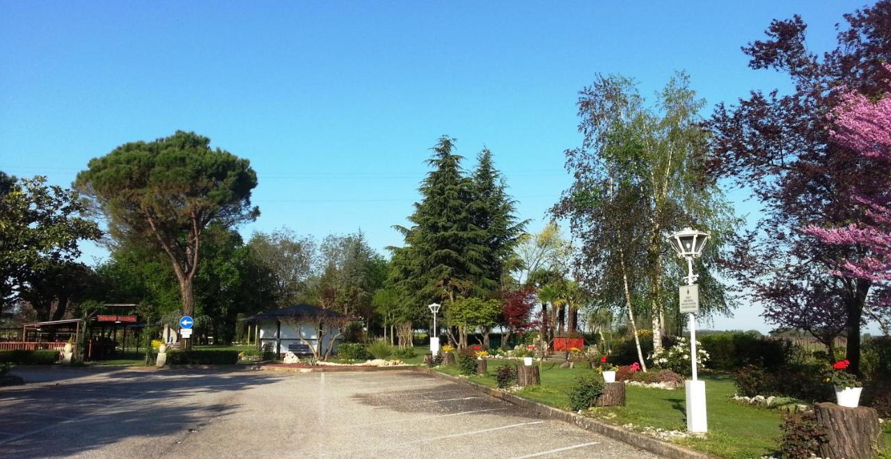 Dogana Vecchia - Hotel & Residence B&B Ristorante & Pizzeria Trivignano Udinese Eksteriør billede